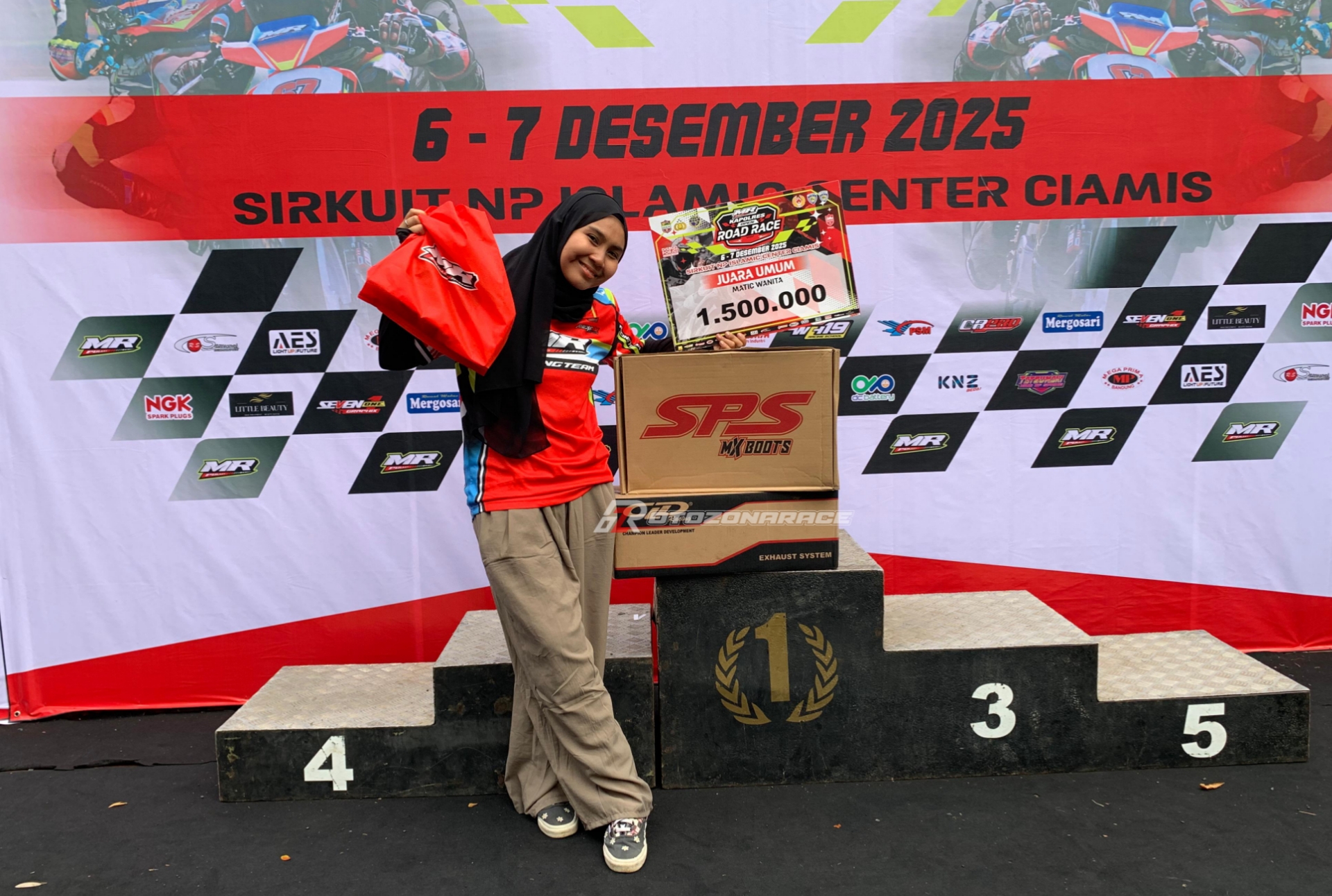 Fisichella KW Raih Gelar Juara Umum Matic Wanita di MR Pulley Open Roadrace 2025 Ciamis!