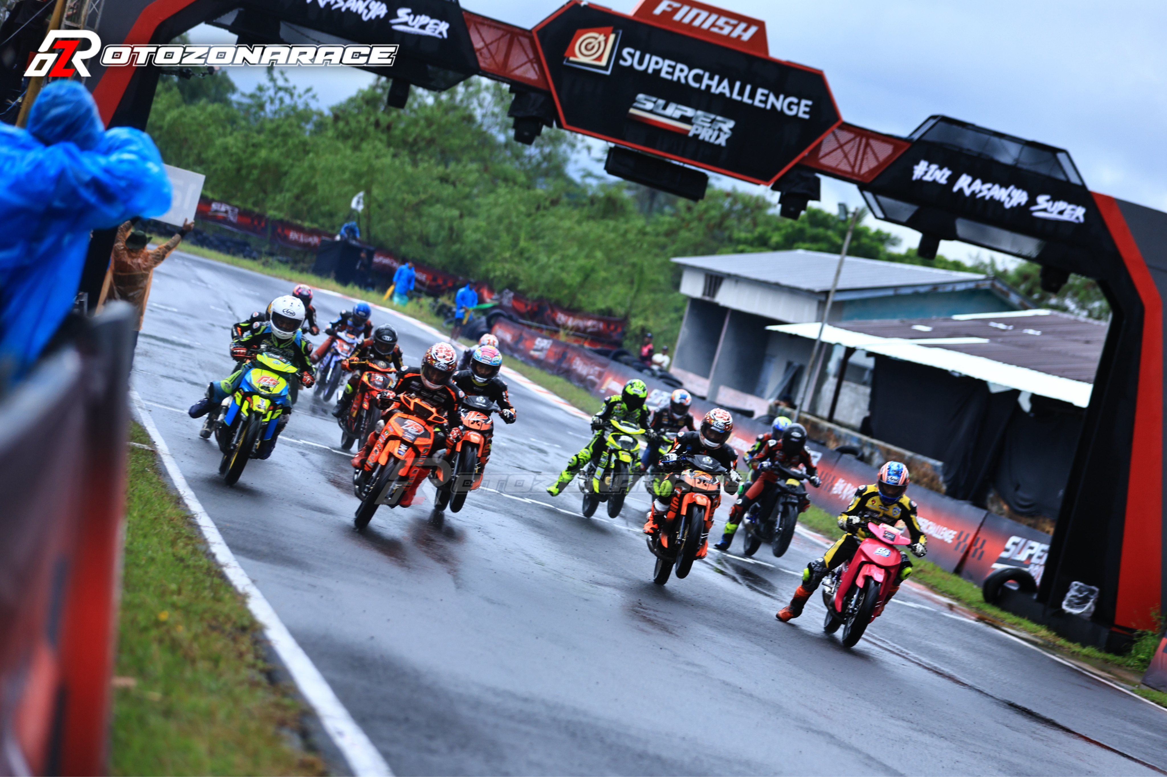 Hasil Race Superchallenge Superprix Seri 1 Sirkuit Bukit Peusar, Tasikmalaya 11 April 2026